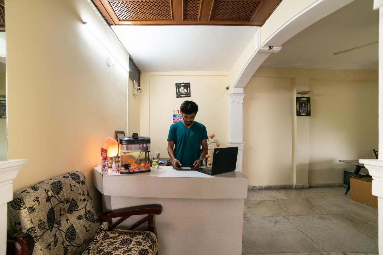 Oyo Th Guest House Hyderabad Esterno foto