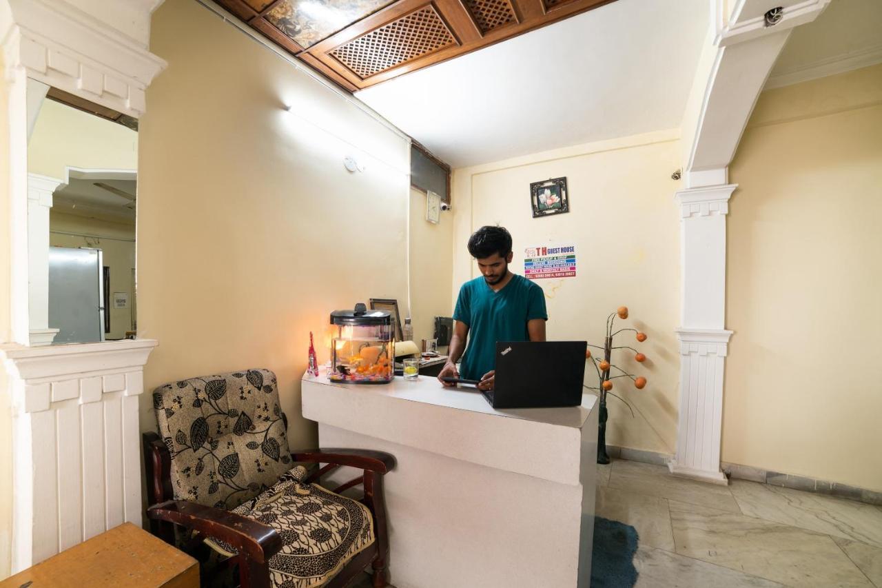 Oyo Th Guest House Hyderabad Esterno foto