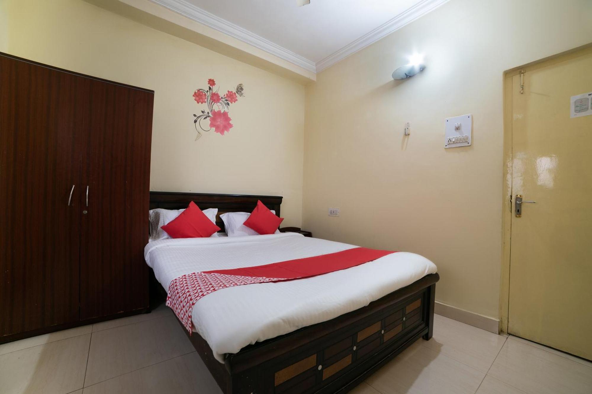 Oyo Th Guest House Hyderabad Esterno foto