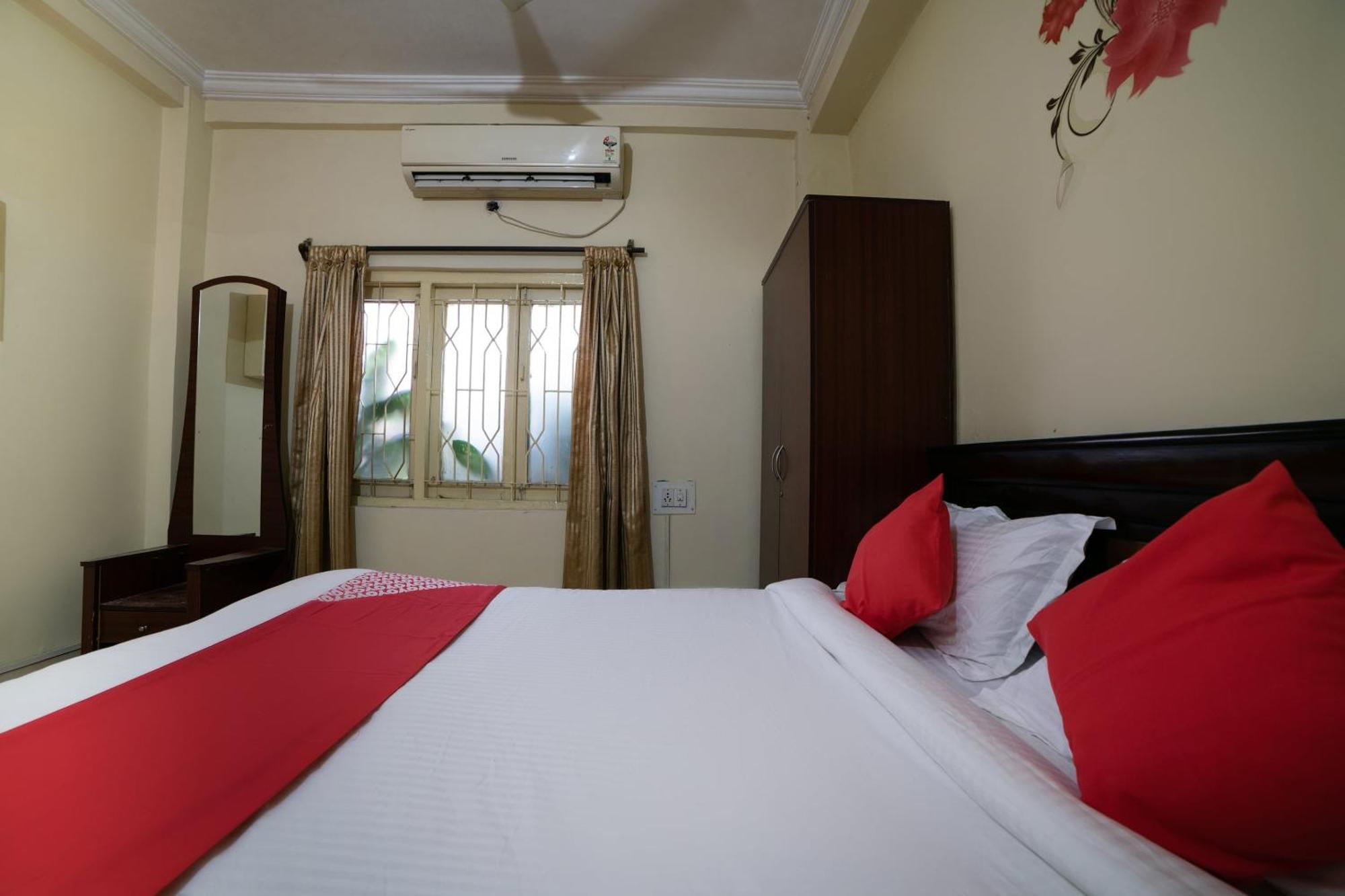 Oyo Th Guest House Hyderabad Esterno foto