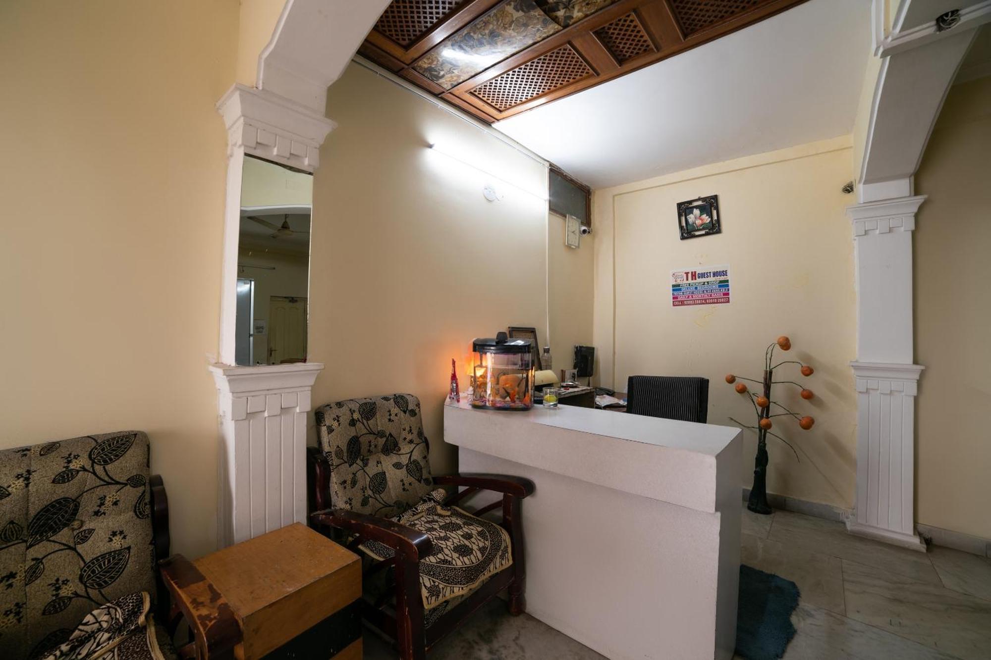 Oyo Th Guest House Hyderabad Esterno foto